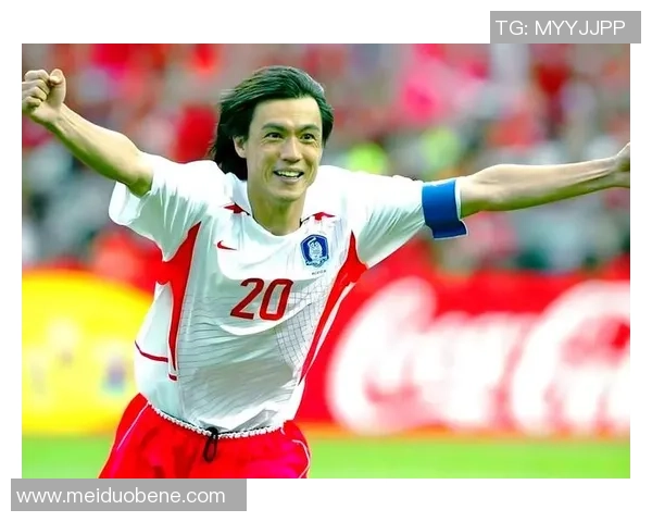 足球明星们的辉煌历程与背后故事探索：从青涩少年到世界顶尖球员的蜕变之路